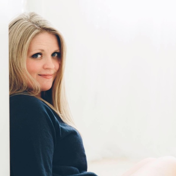 Meet your Posher, Heidi - Picture 2 of 2